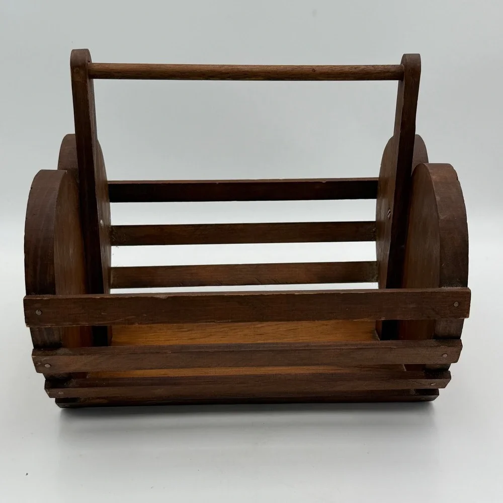 Vintage Wooden Heart Caddy Magazine Rack Rustic Farmhouse Storage Basket Brown